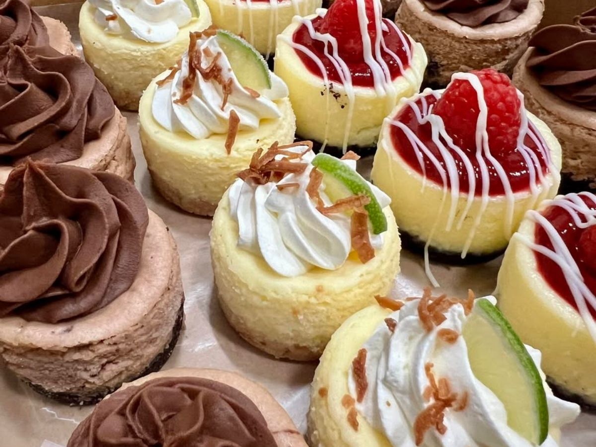 Chill's "Gour-Mini" Cheesecakes